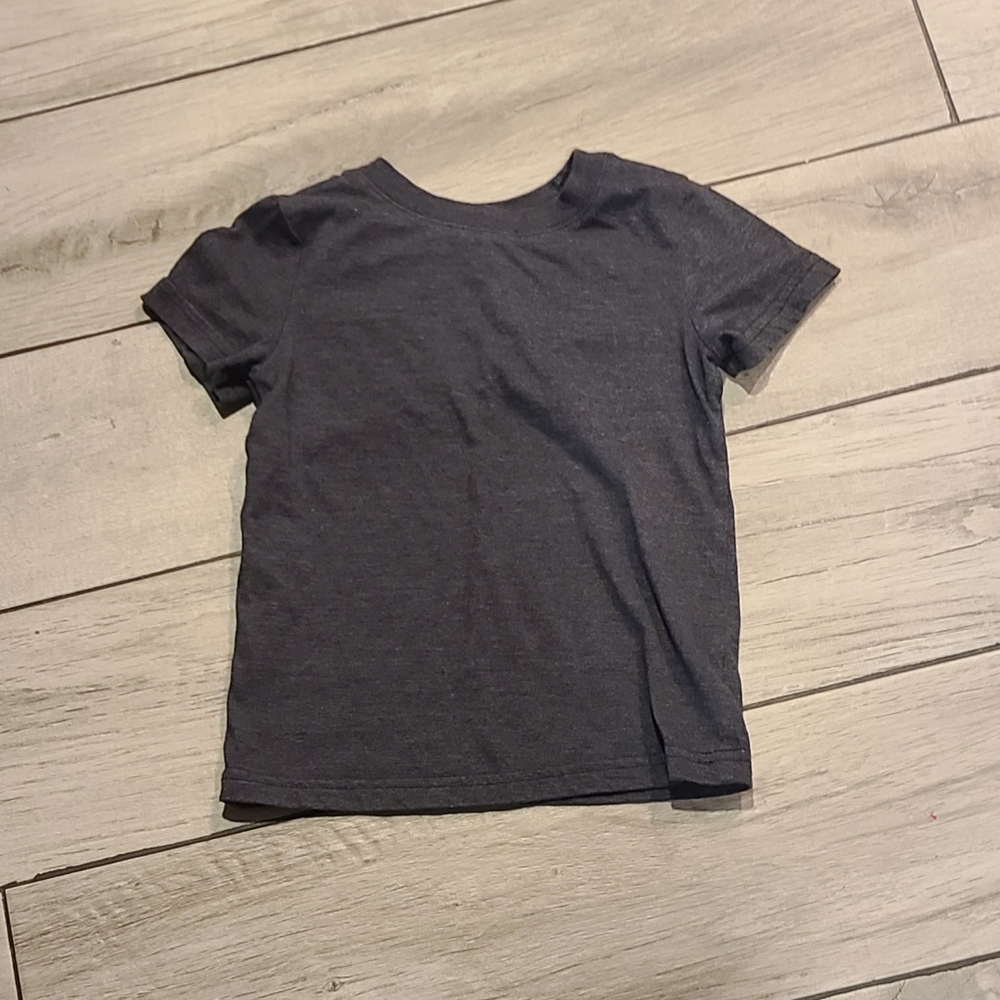 🍁 Cat and Jack grey tee🧋